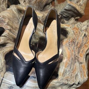 Naturalizer Black Pointed Kitten Heels